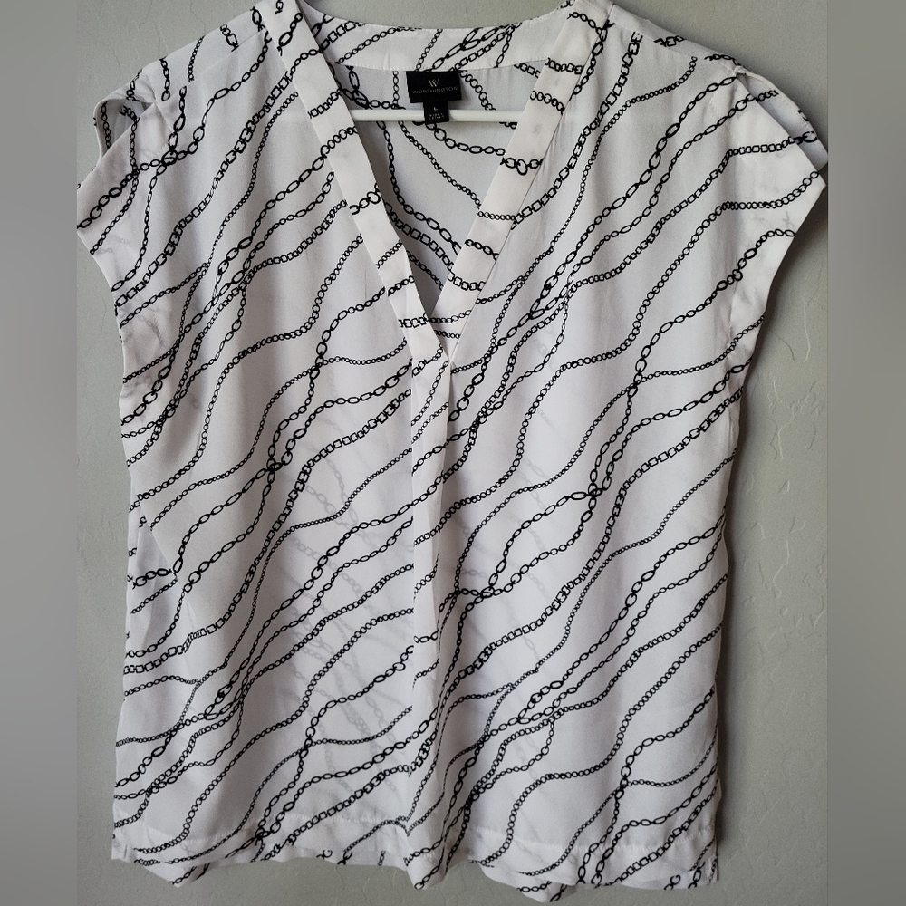 Worthington: Black and White Blouse